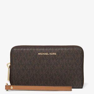 FREE SHIPPING - MICHAEL KORS TRAVEL LARGE PHONE CASE WALLET WRISTLET